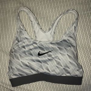 nike women’s sports bra small